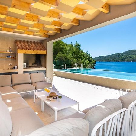 Beachfront Villa Brulupes In Secluded Bay Konstari Екстер'єр фото