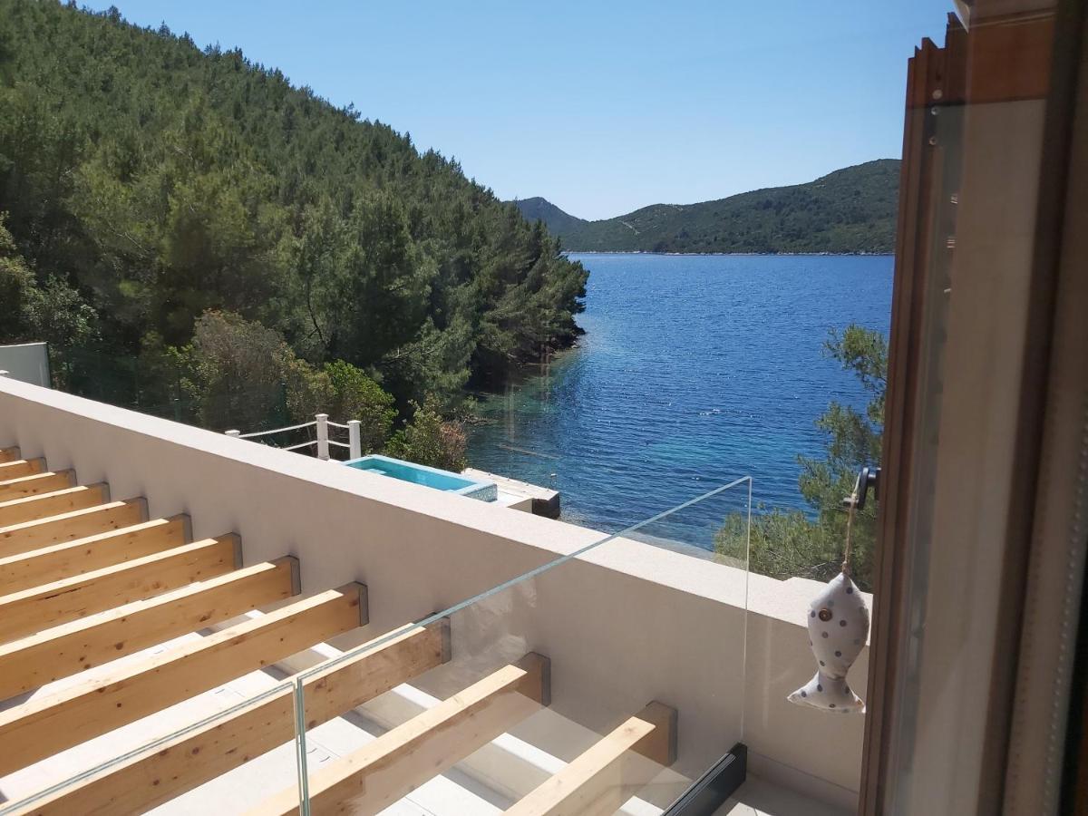 Beachfront Villa Brulupes In Secluded Bay Konstari Екстер'єр фото