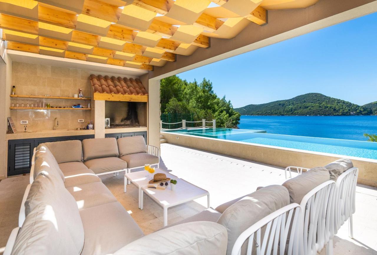 Beachfront Villa Brulupes In Secluded Bay Konstari Екстер'єр фото